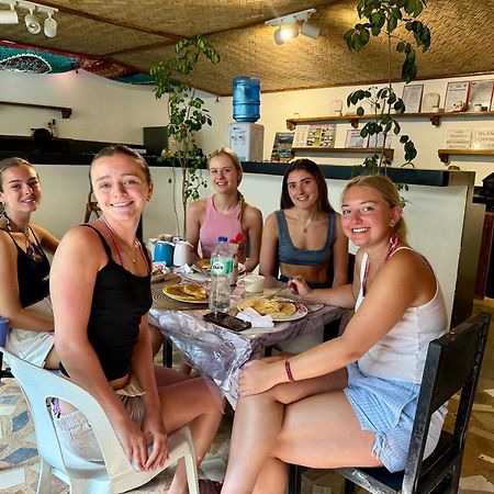 Paradiso Hostel Ел Нидо Екстериор снимка