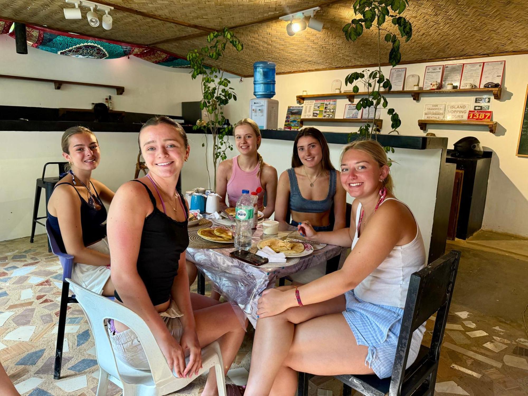 Paradiso Hostel Ел Нидо Екстериор снимка